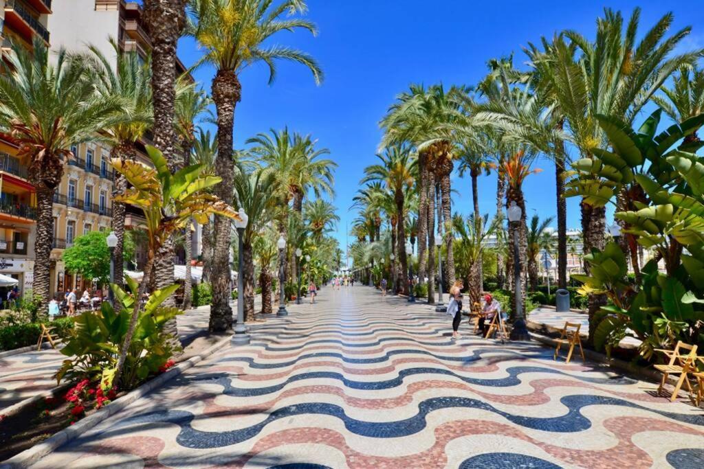 Penthouse In Old City Center By Nras Apartment Alicante Luaran gambar